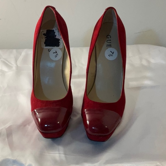 GUESS EUC Red Suede Platform Shoes With Red Patent Leather Toe Cap Size 7 1/2 - Picture 3 of 13